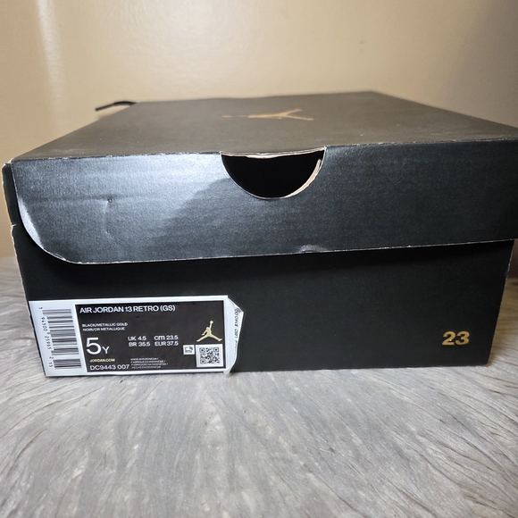 Big Kid's Jordan 13 Retro Black/Metallic Gold - Picture 3 of 7